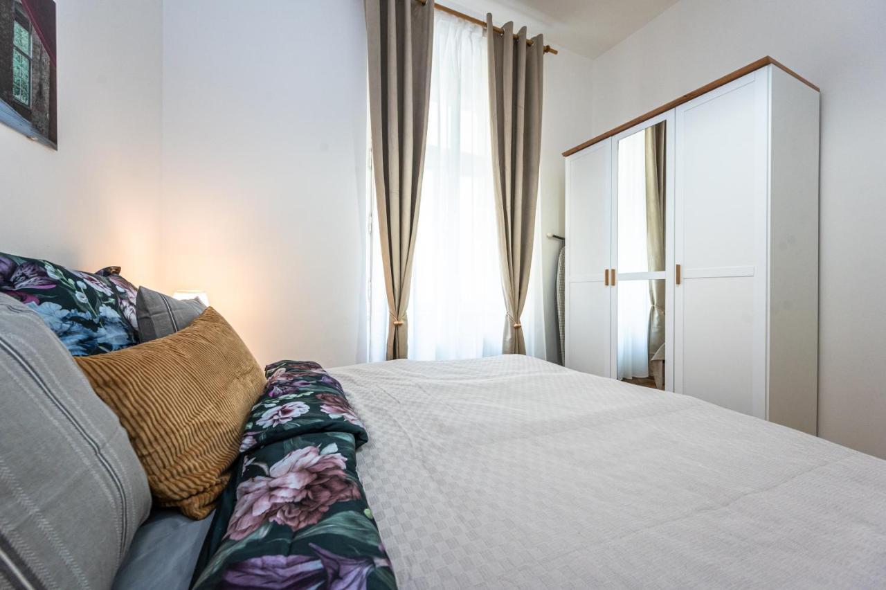 Tynska Ulicka Apartment Praag Buitenkant foto