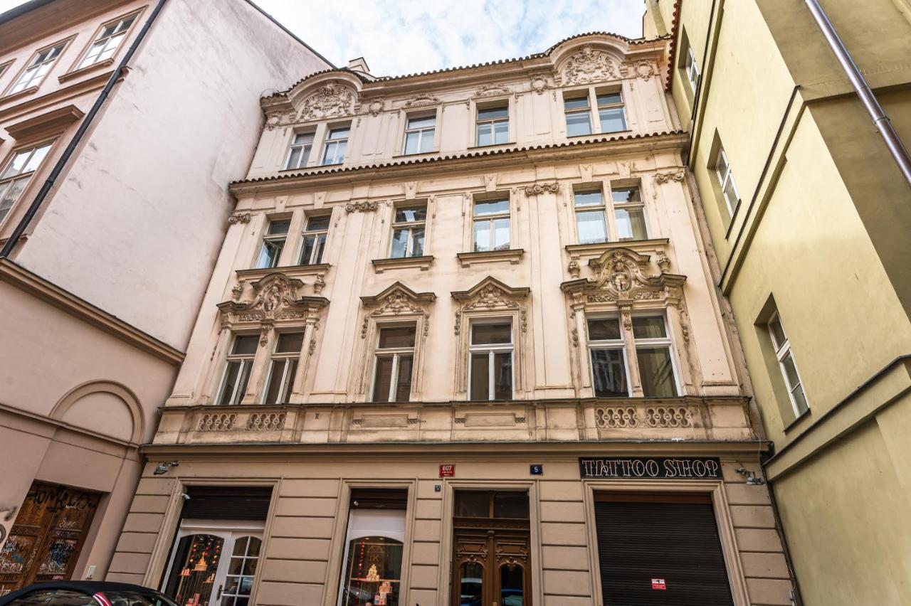 Tynska Ulicka Apartment Praag Buitenkant foto